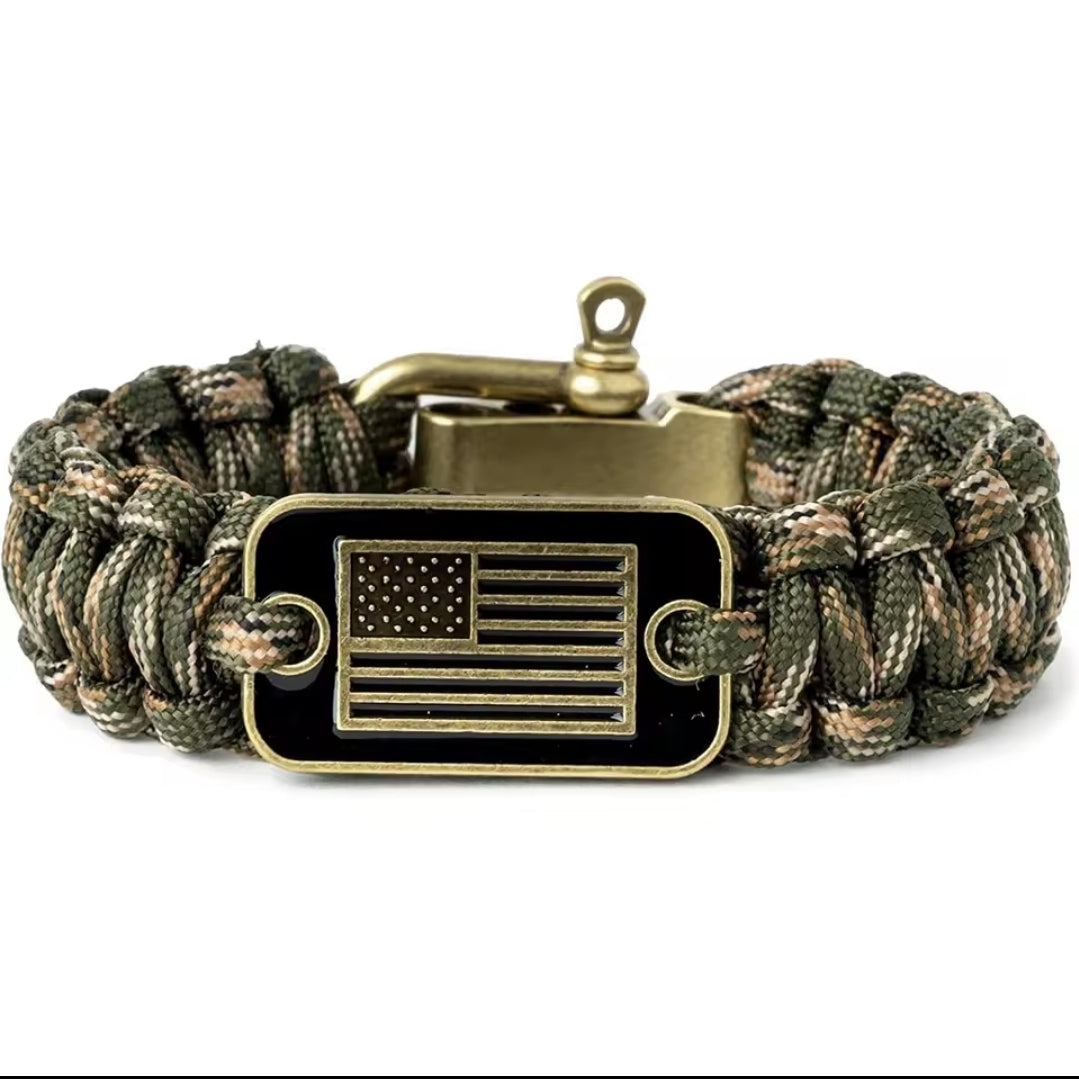 Paracord us flag bracelet for military, veterans and tactical.